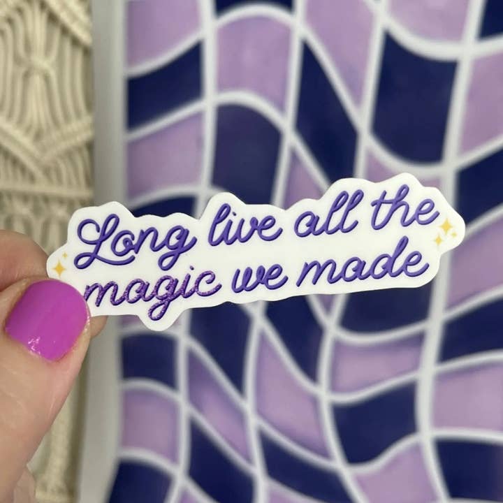 Længe leve al den magi, vi lavede klistermærke for engroshandel hos MangoIllustrated