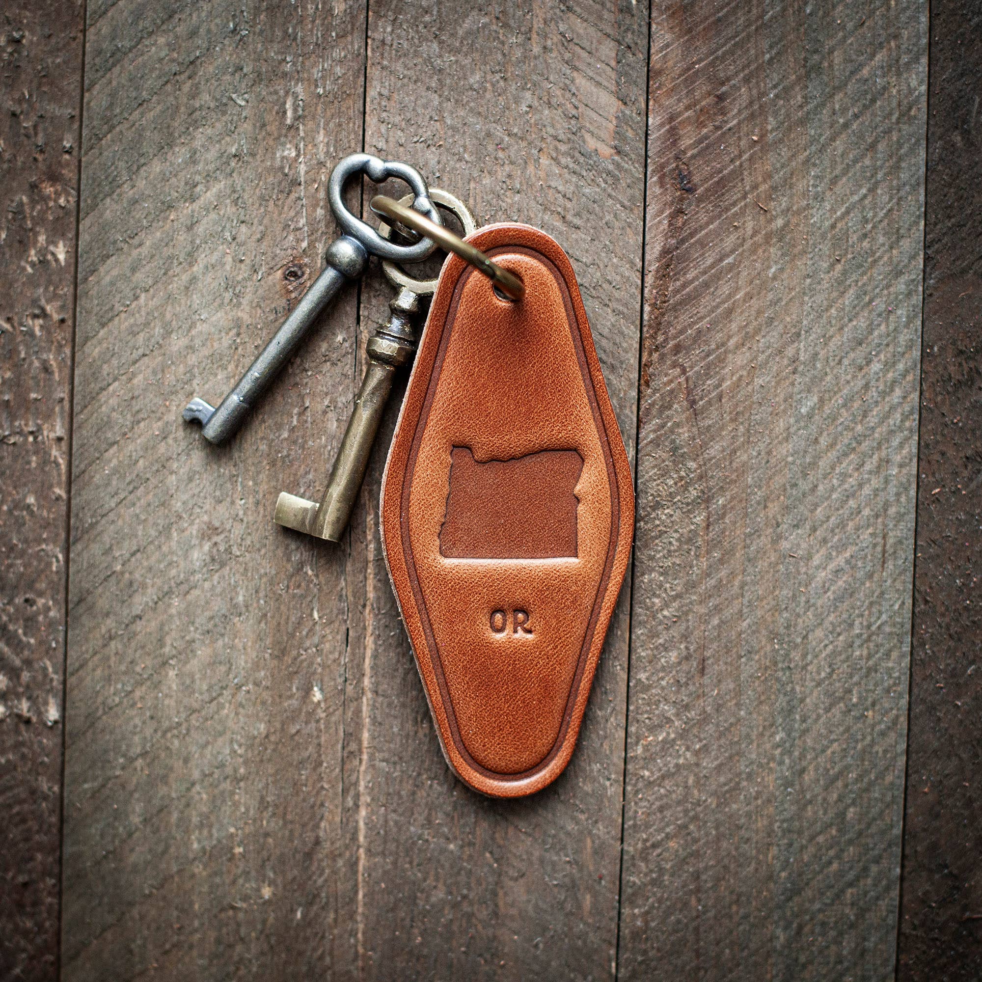 Sugarhouse Leather - Wholesale Keychain - Unisex - Oregon State Silhouette Leather Keychain Motel Style