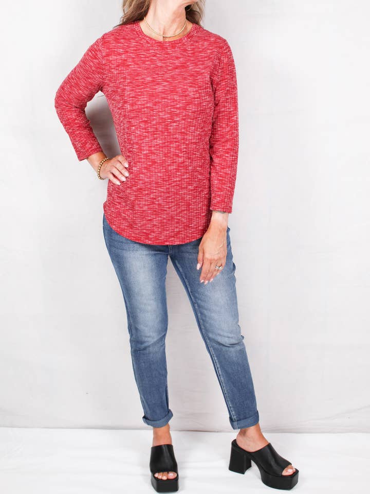 K442003-G - Granaat, hoog en laag model met 3/4 mouwen A1651 voor wholesale door K & C Clothing, Inc.