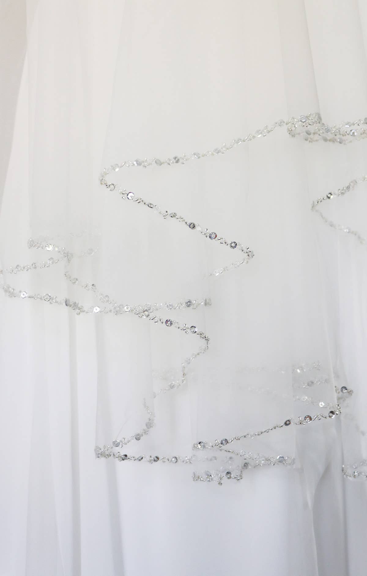 allureweddingjewelry – wholesale Veil – Women’s – Two Layer or One LayerCrystal Edge Wedding Veil with Blusher13