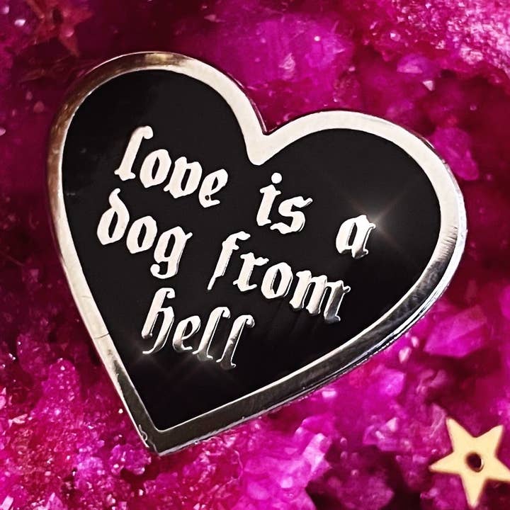 Épinglette en émail Love is a Dog from Hell pour la vente par Lilly Baik