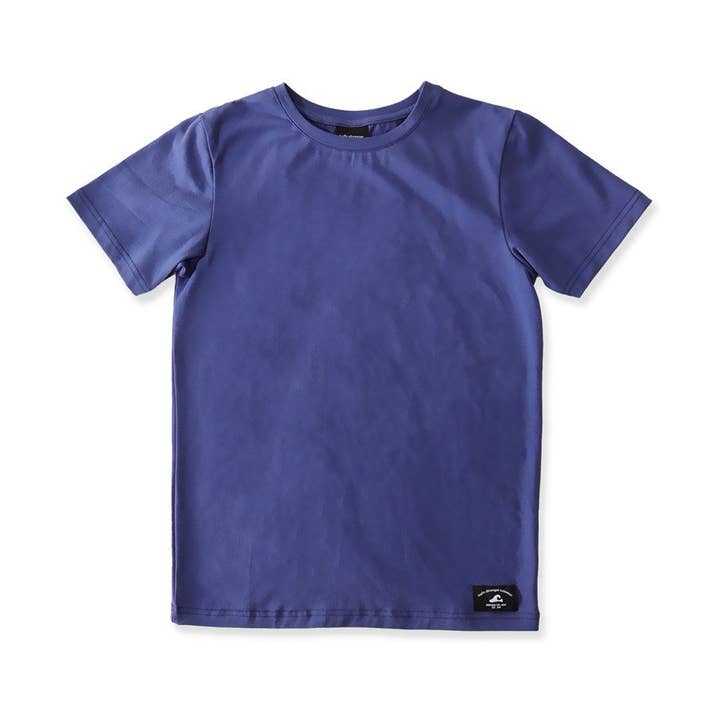 BOYS SS CLASSICS T-SHIRT - Denim för wholesale av Hello Stranger Kidswear