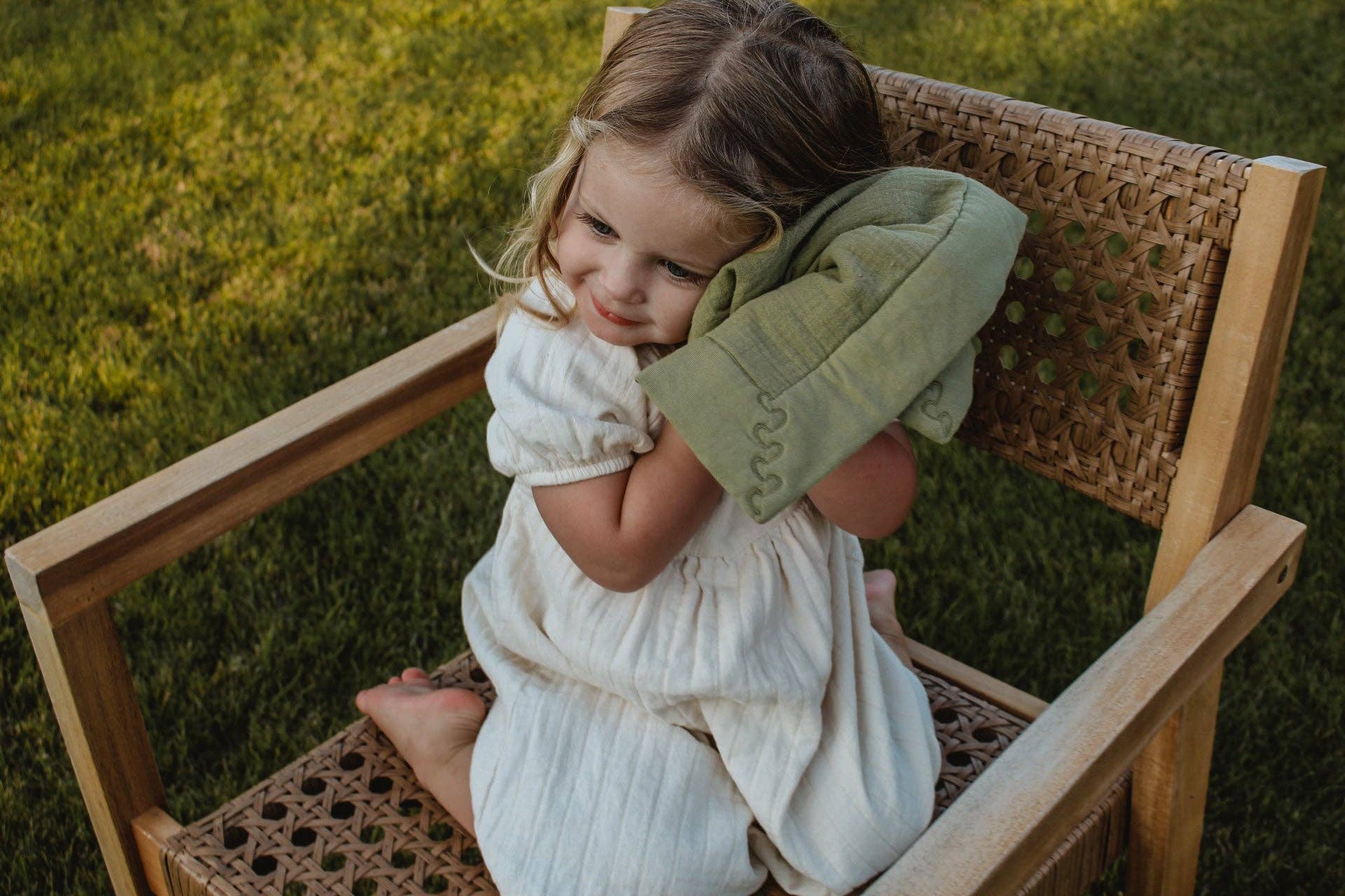 Cozy-hearted - Wholesale Knuffeldekentje/doekje - Baby - De Mini Cozy Lovey – Organisch katoenen babytrooster voor comfort en veiligheid3