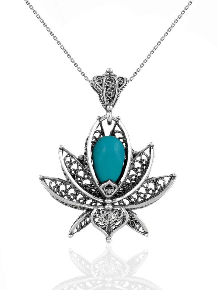 Halsband med hänge i sterlingsilver, 3D lotus och turkos. för wholesale av Filigranist Jewelry