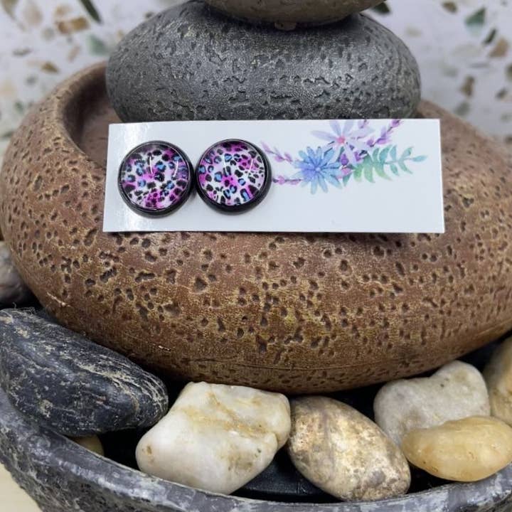 Rainbow Cheetah Print Studs voor wholesale door Only Once Originals