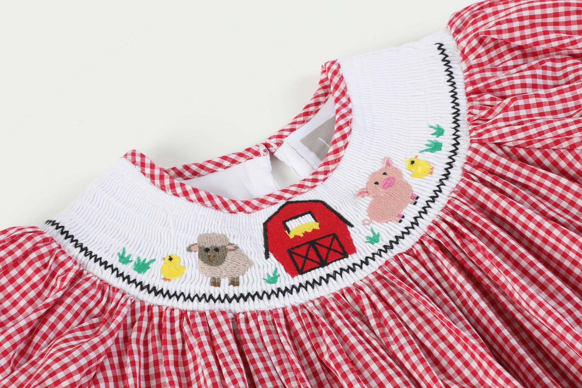 Lil Cactus – Vestido - Crianças por atacado – Vestido vermelho Gingham Barn Animals Bocked Bishop4