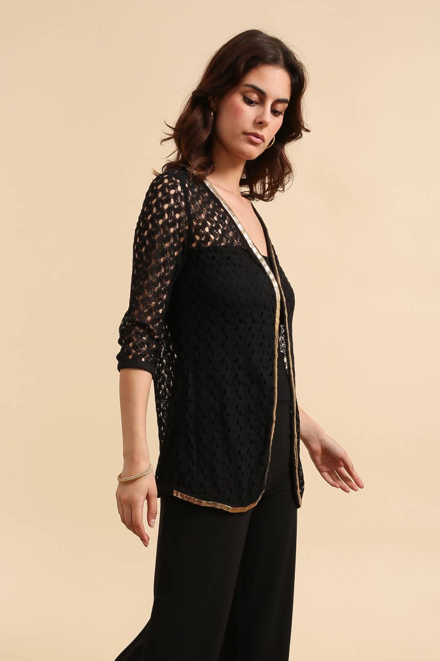 CHOKLATE PARIS – wholesale Pullovertröja - Dam – Väst med gyllene dekorativt virkat mönster - 80443-15