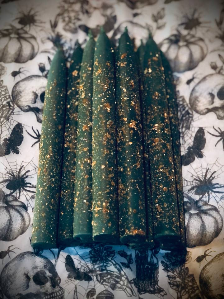 Vela ritual de cera de abejas para prosperidad y crecimiento con hierbas para venta al por mayor de BlakByrd Botanika