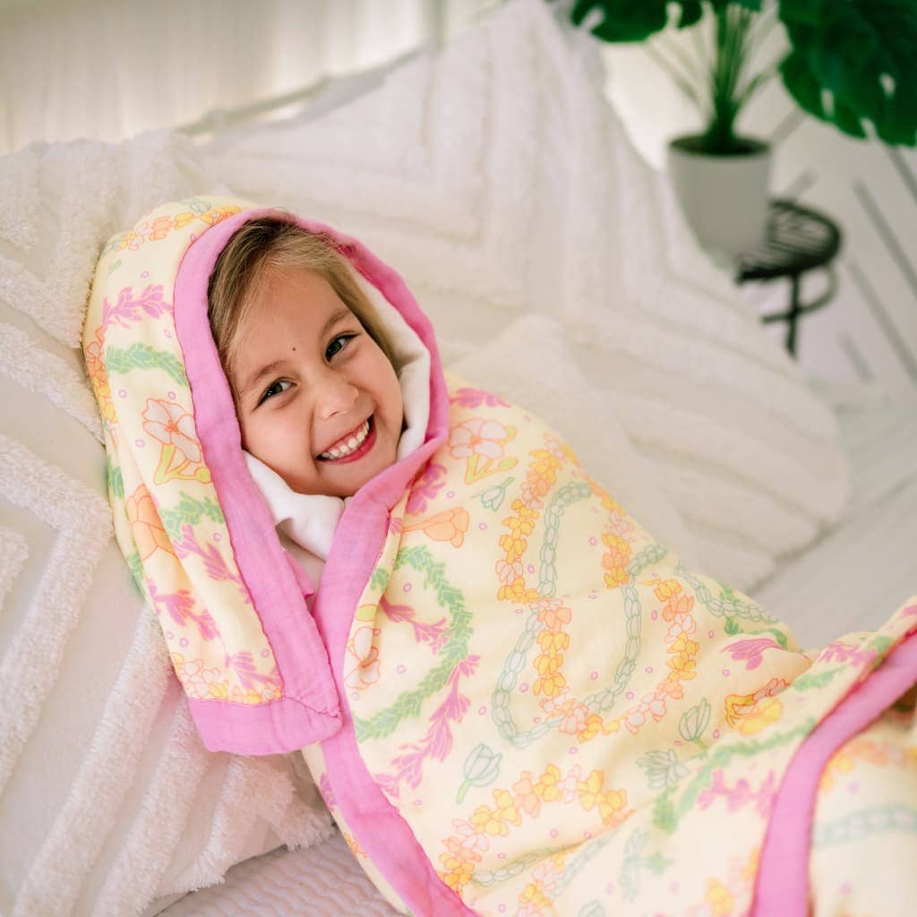 Wholesale Lei Day in Sand Baby Quilt for your store Faire