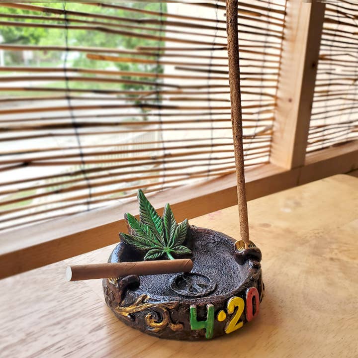 Pichincha - Wholesale Ashtray - Green 420 Leaf Figurine Round Ash Tray7