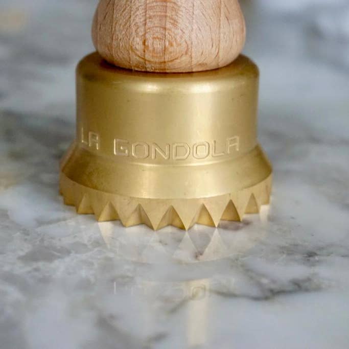 LA GONDOLA – Engroshandel Køkkenredskab – Pastaværktøjssæt: 1 dobbelt pastaskærer, 1 stempel 45x45, 1 50mm