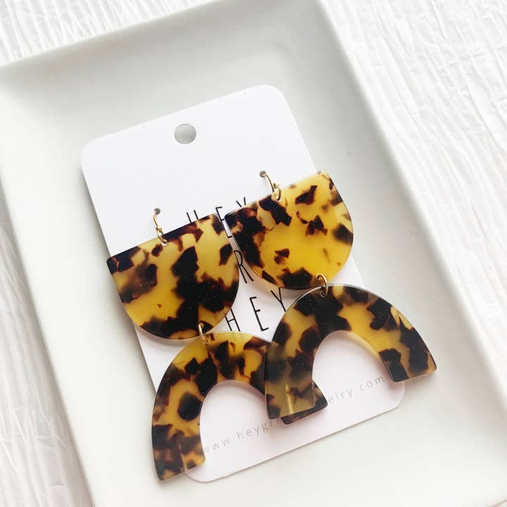 Hey Grl Hey Jewelry - Wholesale Dangle Earrings - The Babe Earring in Amber Tortoise Shell