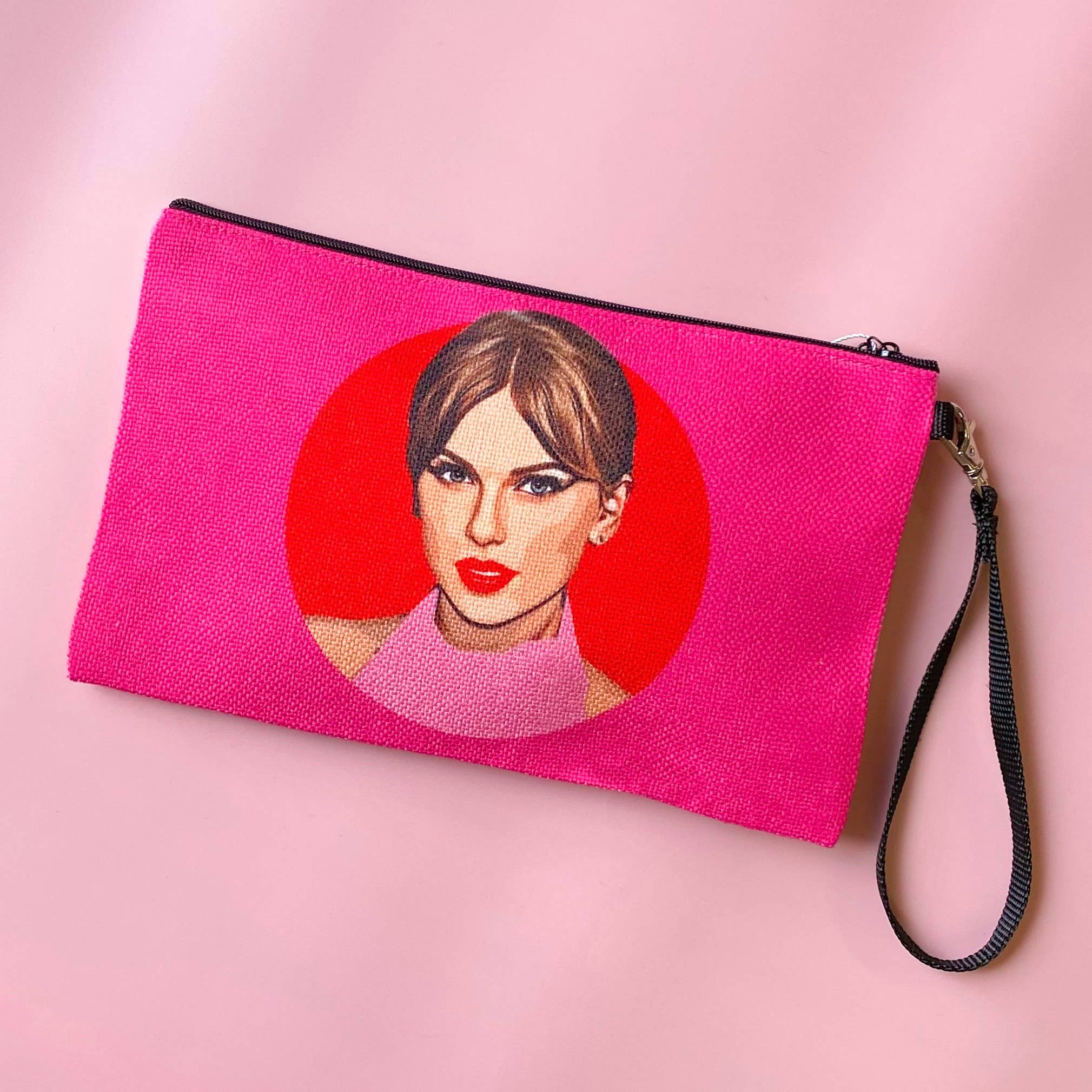 ART WOW - Wholesale Makeup/Cosmetic Bag - Cosmetic Bag 'Red lips' by DOLLY WOLFE1