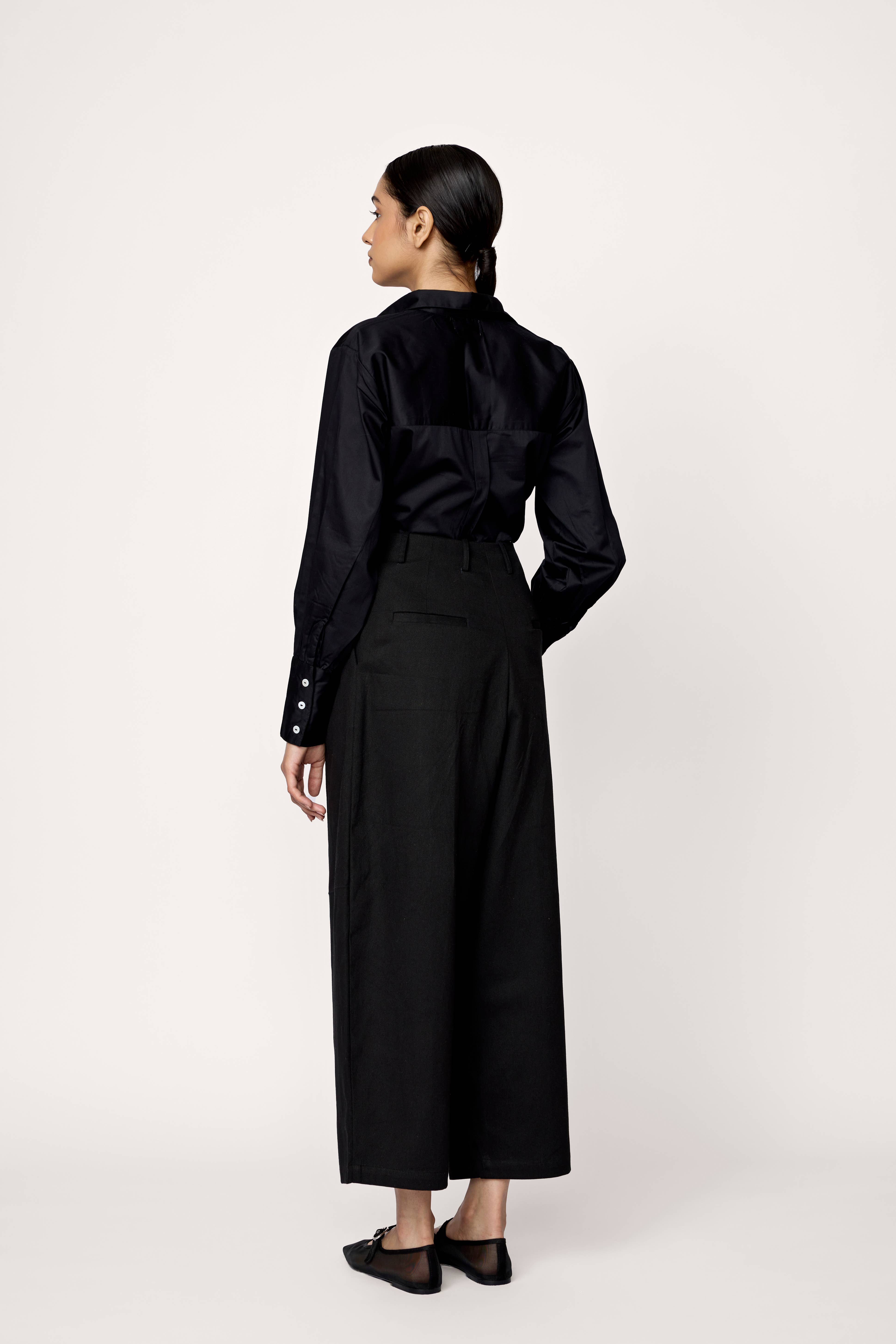 LAUDE the Label - Wholesale Button Down Shirt - Women's - Button Down shirt, black poplin / Museo3