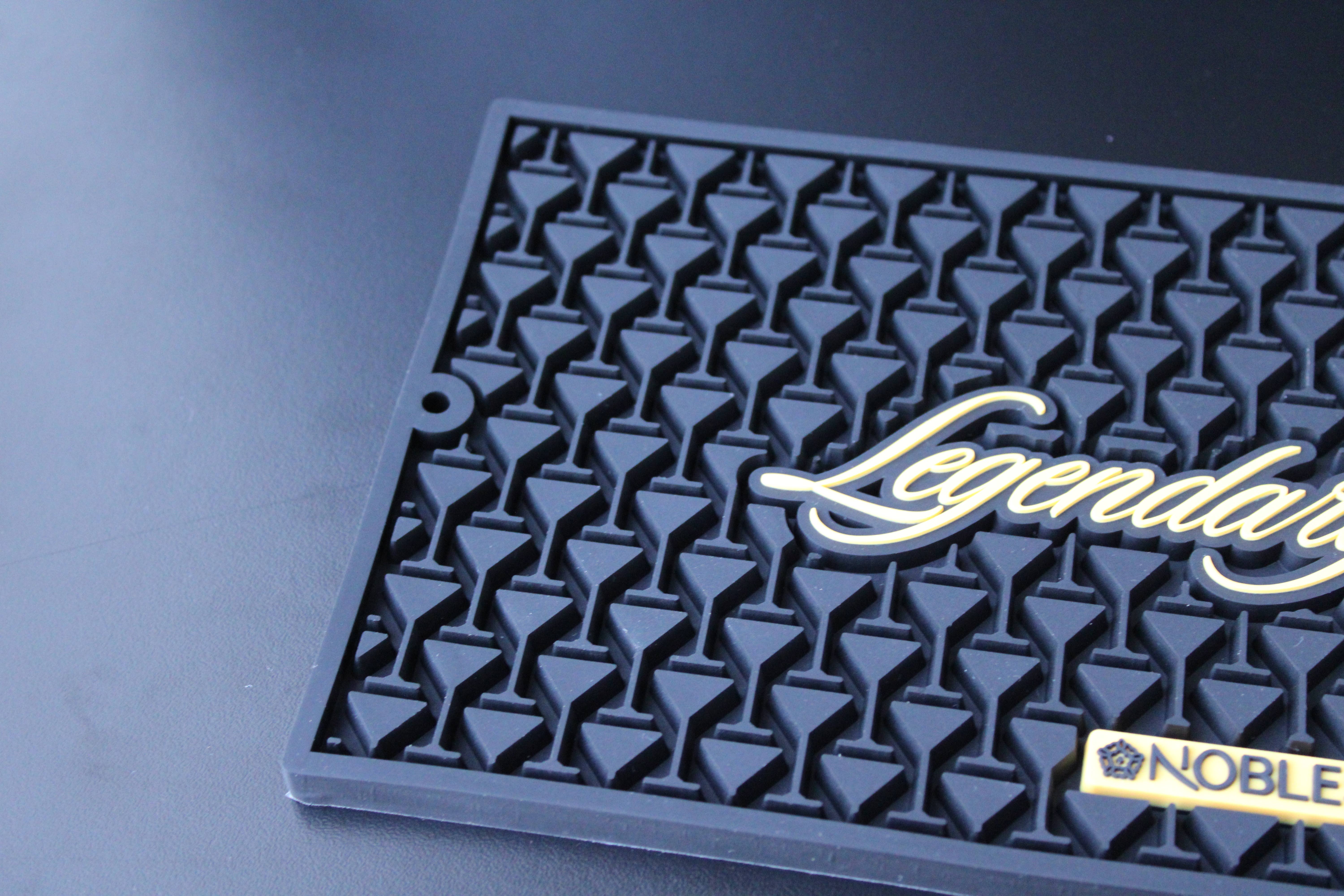 NOBLESIP – Großhandel Barzubehör – Bar-Matte "Legendary Bar" von NOBLESIP, perfekt für Hausbars!3