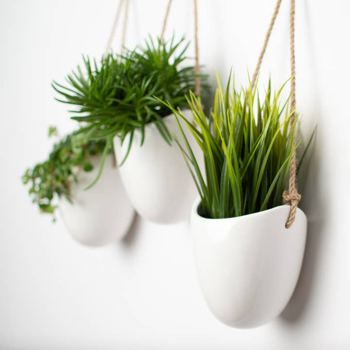 Kazai - Wholesale Hangende plantenbak - Kazai® wandvazen set van 3 witte keramiek | glans