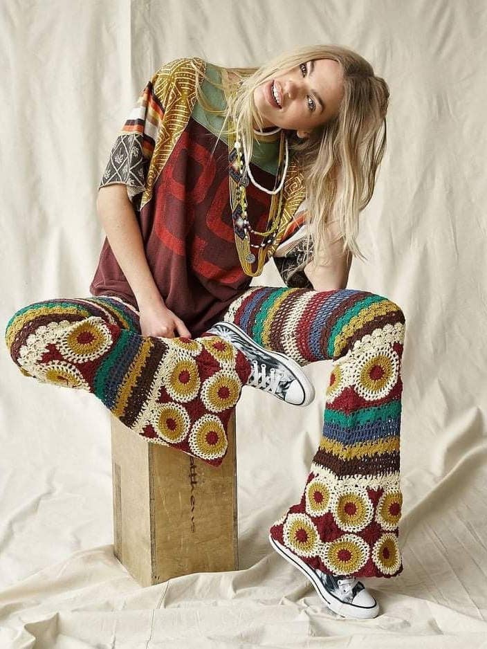 Pantaloni all'uncinetto multicolore per la vendita all'ingrosso da parte di Bohoasis