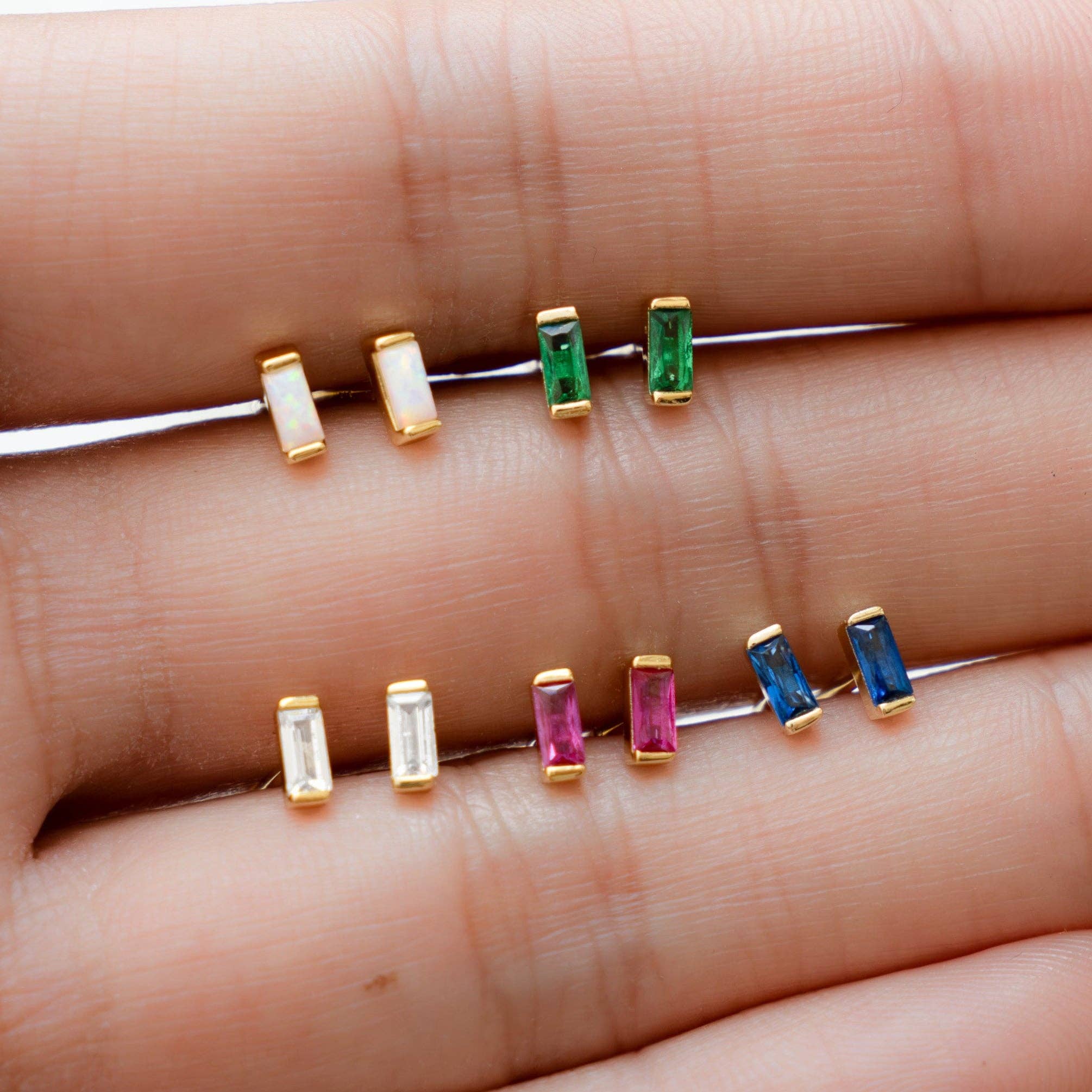 Sami Jewels – Engroshandel Ørestikkere – Smaragd Baguette Stud Øreringe5