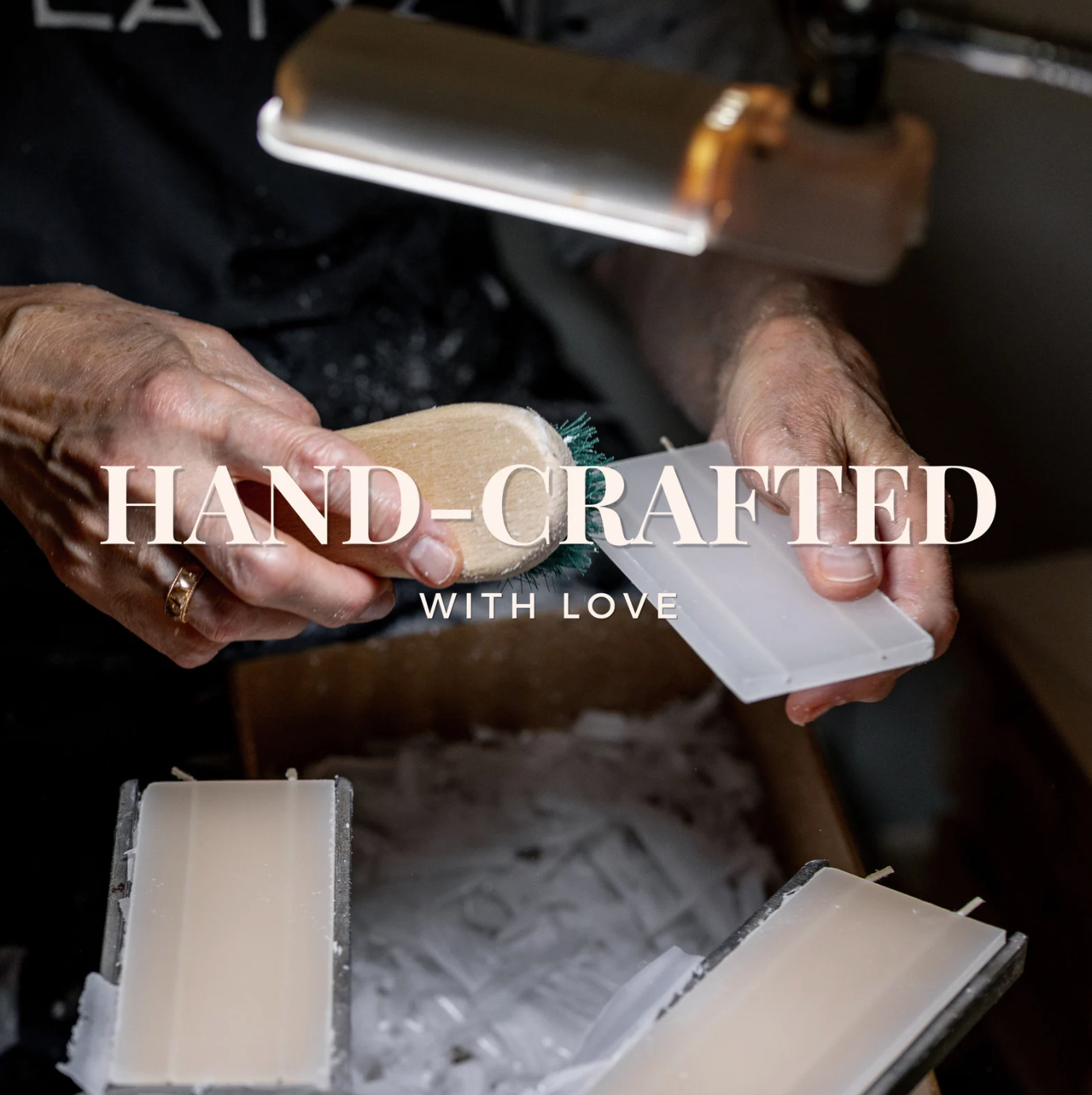 Flatyz Candles - Vente Bougies originales - Bougie plate faite main - Gâteau en couches Joyeux Anniversaire4