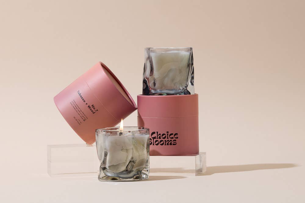 Choice Blooms - Vente Bougie en bocal - Bougie No. 7 Tabac + Bois de 7,2 oz en verre gris translucide1