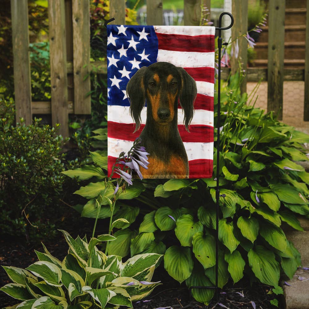 Caroline's Treasures - Venta al por mayor Bandera y manga de viento - Bandera de jardín de galgo saluki negro y tostado con bandera americana WDK64020