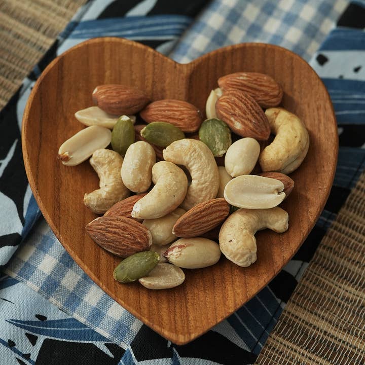 Ny | Hjerteformet Skål i Teaktræ for engroshandel hos Balizen Direct from Bali