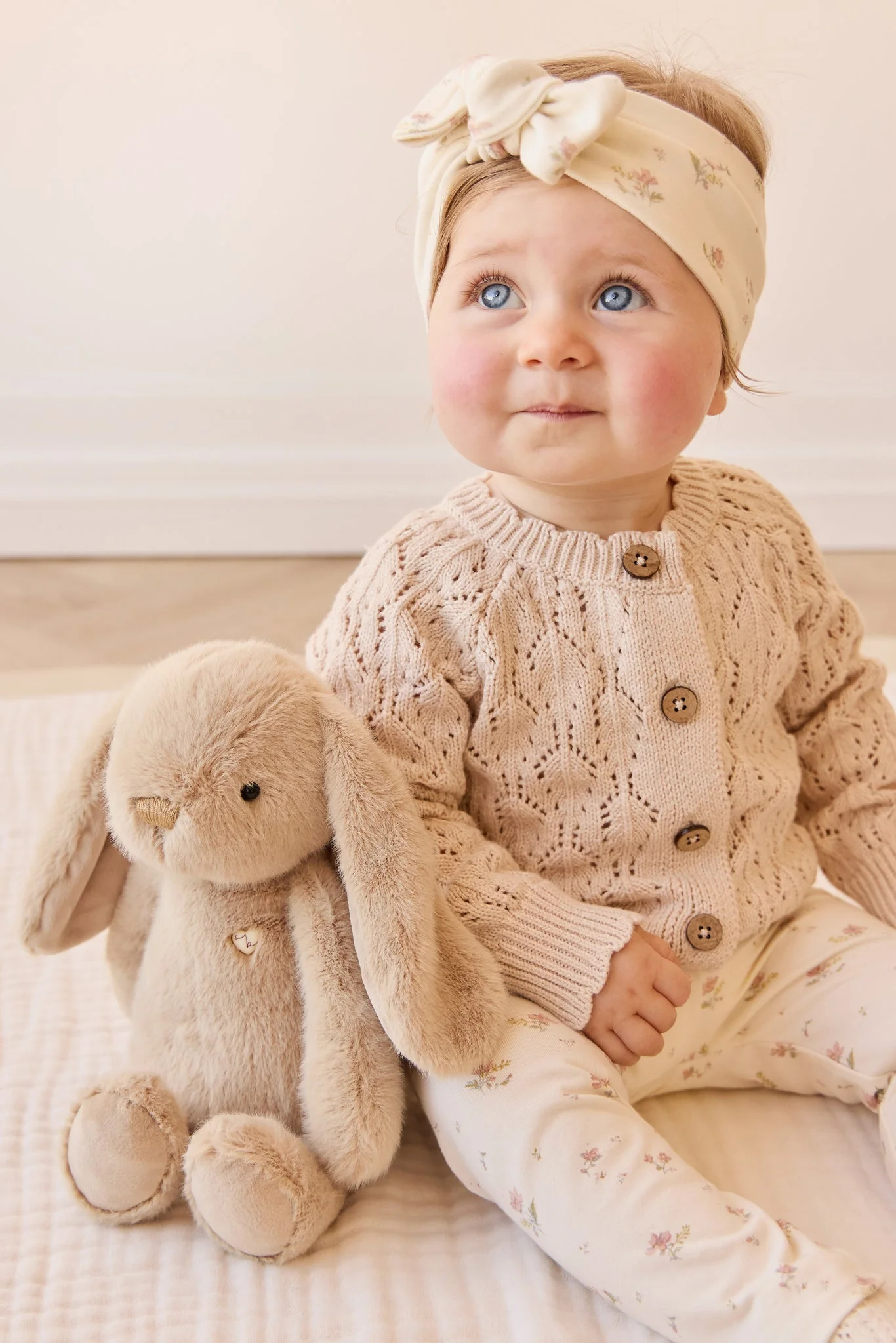 Shine on me Distribution - Wholesale Stuffed/Plush Toy - Kids & Baby - Plush - Penelope the bunny - Caramel - Snuggle Bunnies3