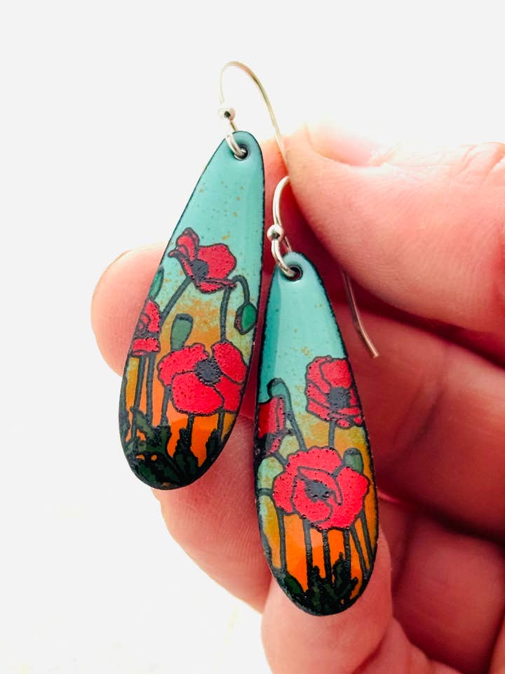Orecchini a Goccia Lunga con Papavero, Smalto Verde Menta e Arancione per la vendita all'ingrosso da parte di Magpie Mouse Studios