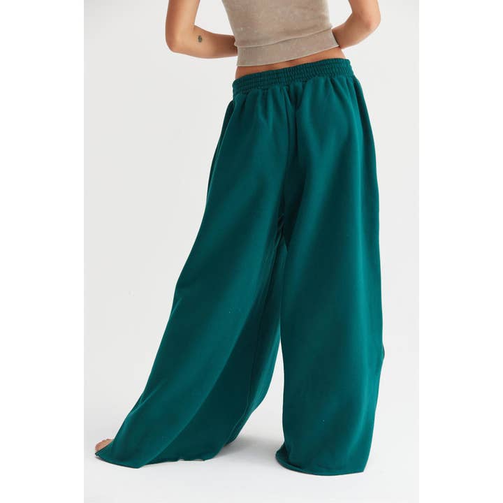 HYFVE - Wholesale Lounge Sweatpants/Joggers - Women's - DZ24A443-Wide-Leg Side Zipper Sweatpant