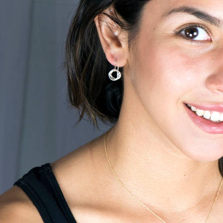 Spiraling Circle Oorbellen voor wholesale door Britta Ambauen Jewelry