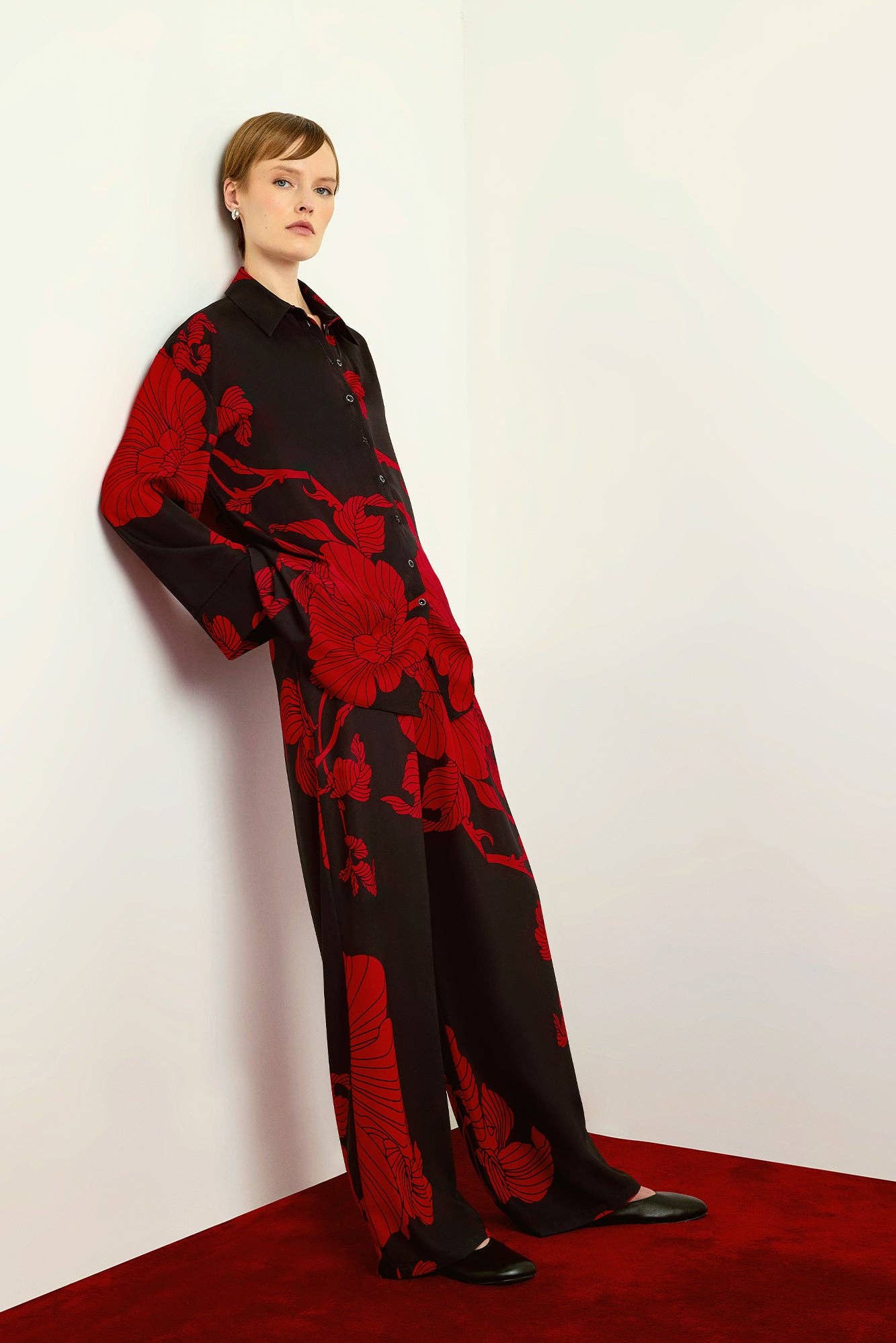 Siyah Red Floral Print Shirt & Wide-Leg Trousers Set for wholesale on Faire0