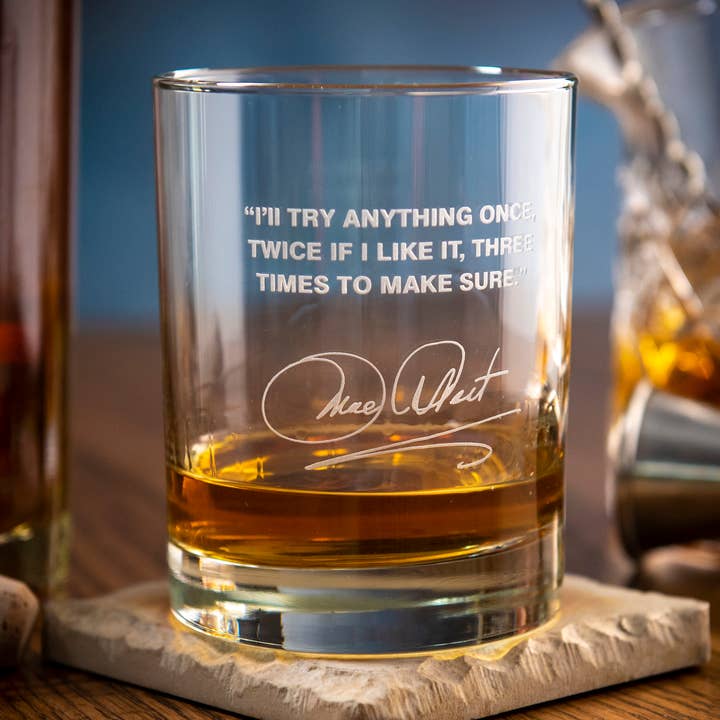 Mae West Quote Glass (Probeer alles) voor wholesale door A to Z Imaging and Design