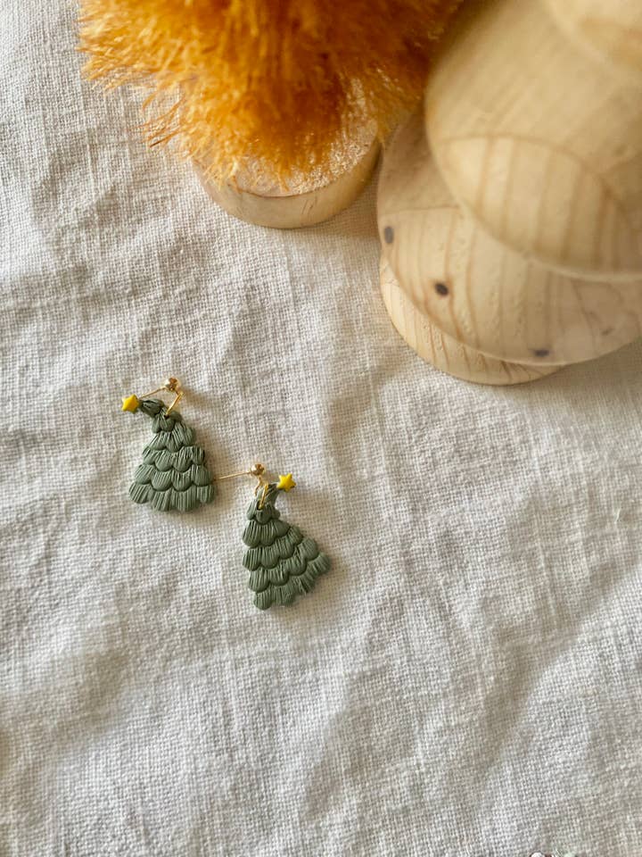grinch leaning christmas tree earrings for wholesale by Terra Made