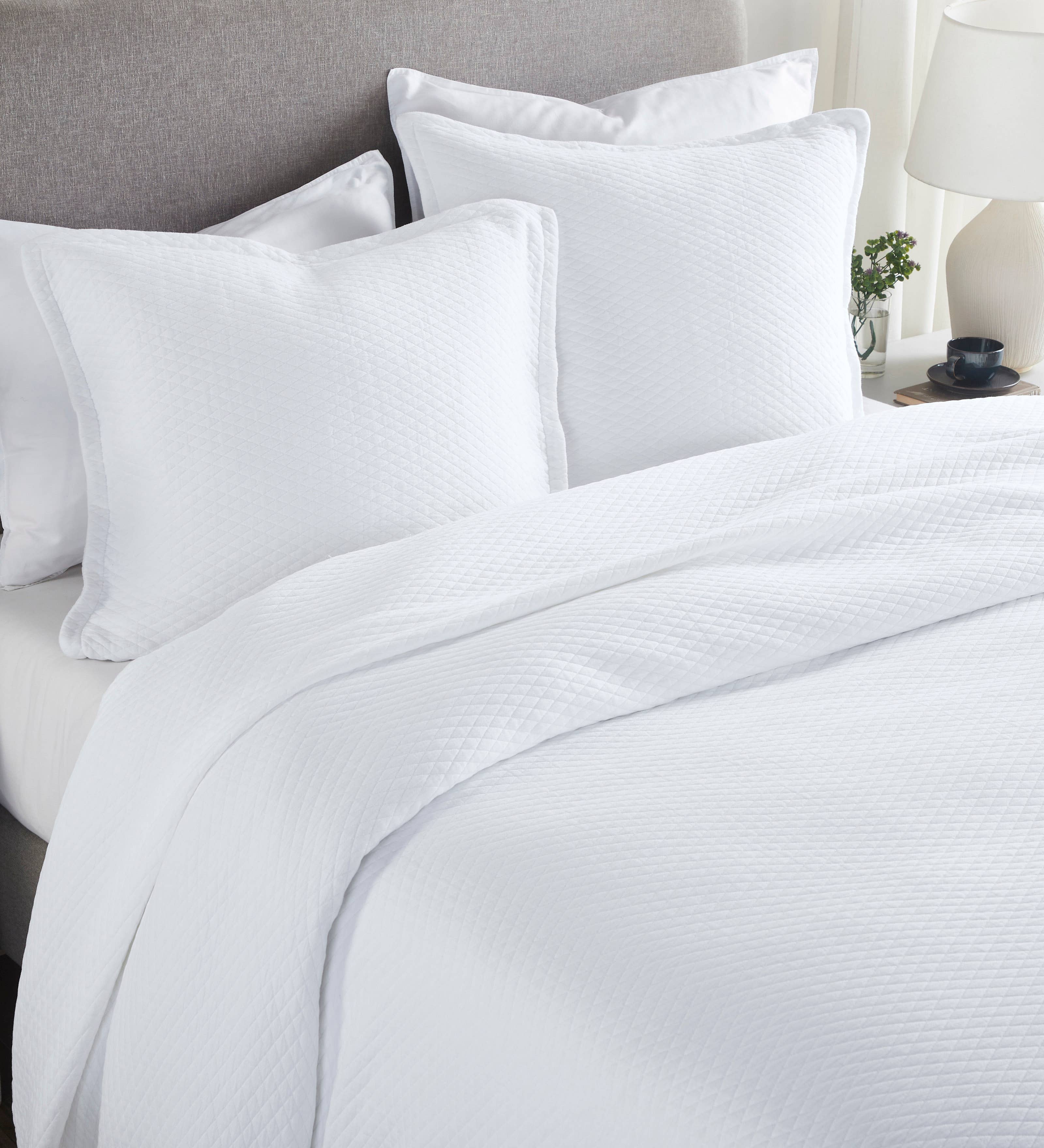 India's Heritage - Wholesale Coverlet - Diamond Cotton Coverlet, White1