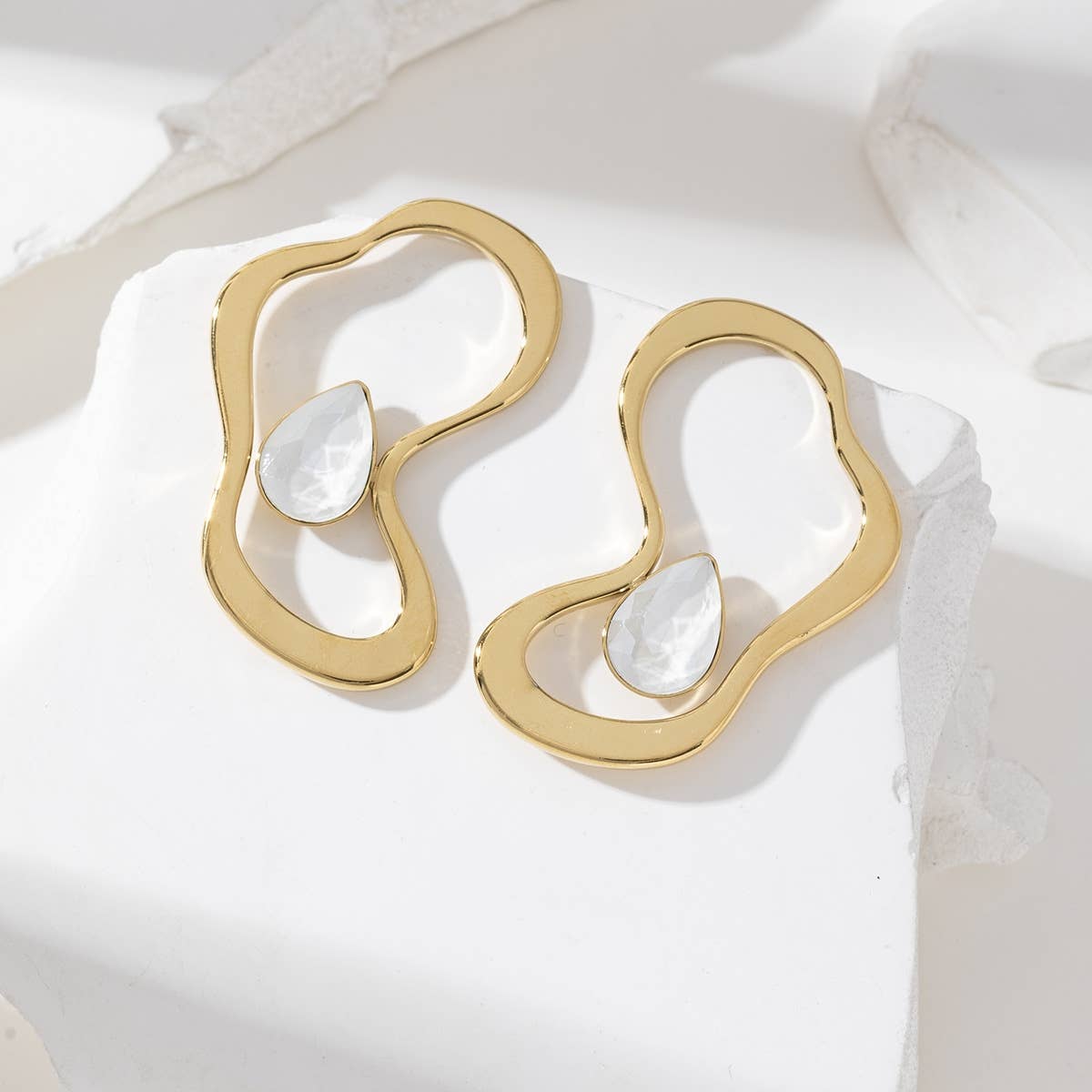 Lovelika – wholesale Enkelt örhänge – Örhängen - Penelope0