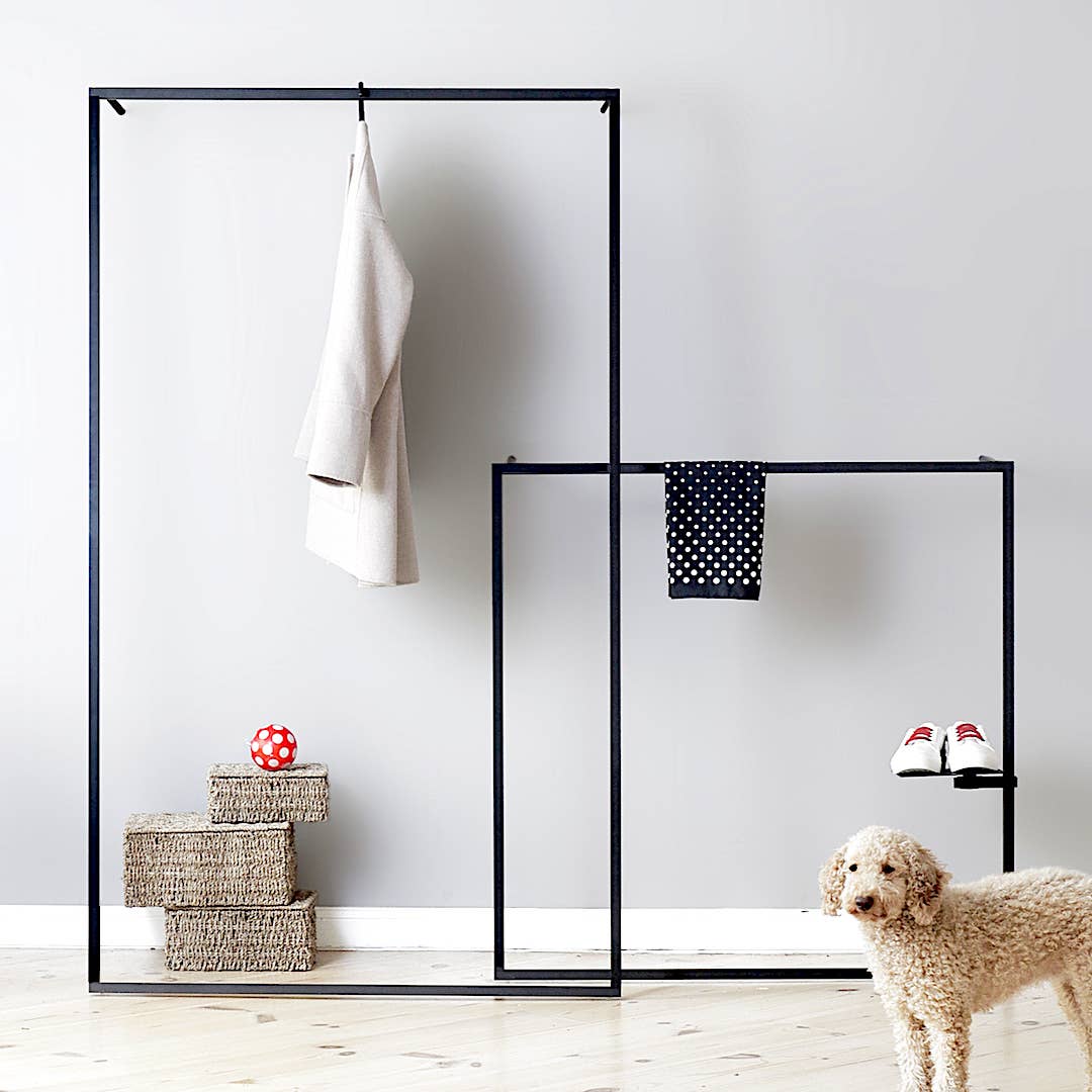 roomsafari - Wholesale Coat Rack - MF LITTLE LEANO Leaning Attendant S & L4