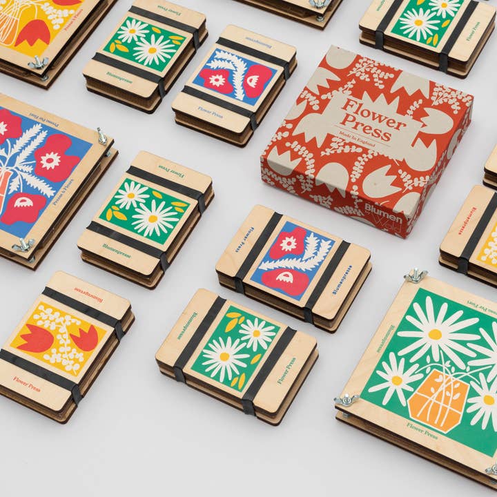 Studio Wald - UK Made - Wholesale DIY craft kit - Pocket Flower Press - Daisy6