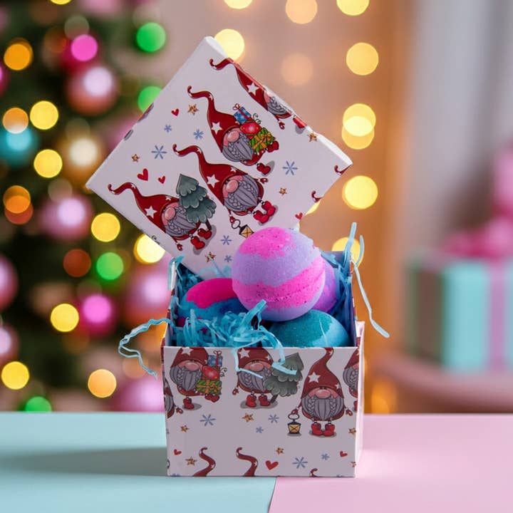 Gonk Gift Box – Christmas Bath Set with 4 Bath Bombs for wholesale by Project Scent