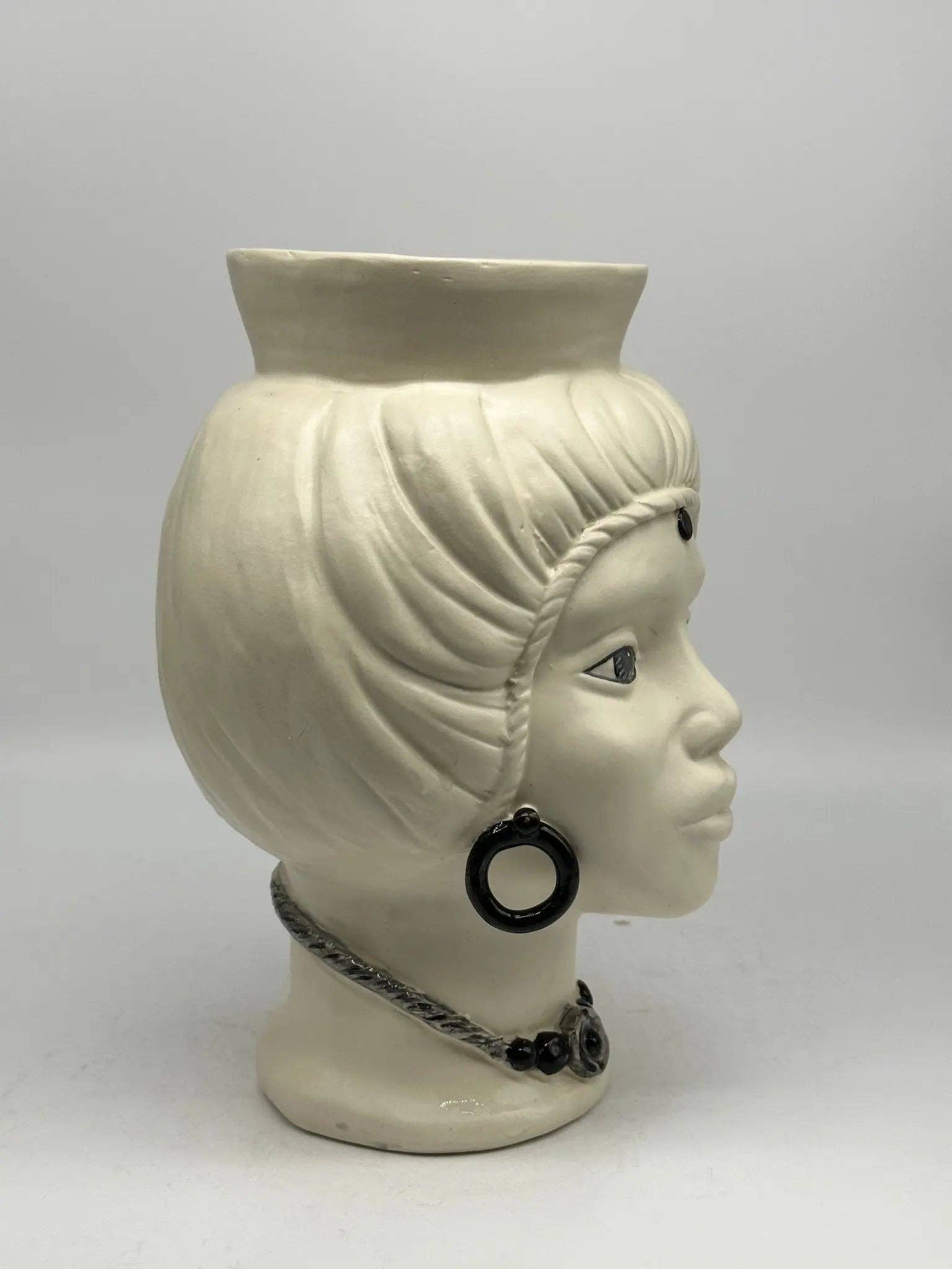 DD Ceramiche Siciliane - Vendita all'ingrosso Statuette decorative - Teste di Moro Mediterraneo Ceramica Caltagirone cm H.29 L.22 Artigianale Bianco Opaco5