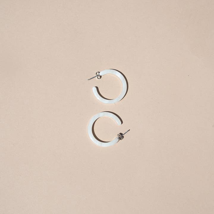 NAT + NOOR - Wholesale Hoop Earrings - Alba | Shell | Cream Hoop Earrings | Large size1
