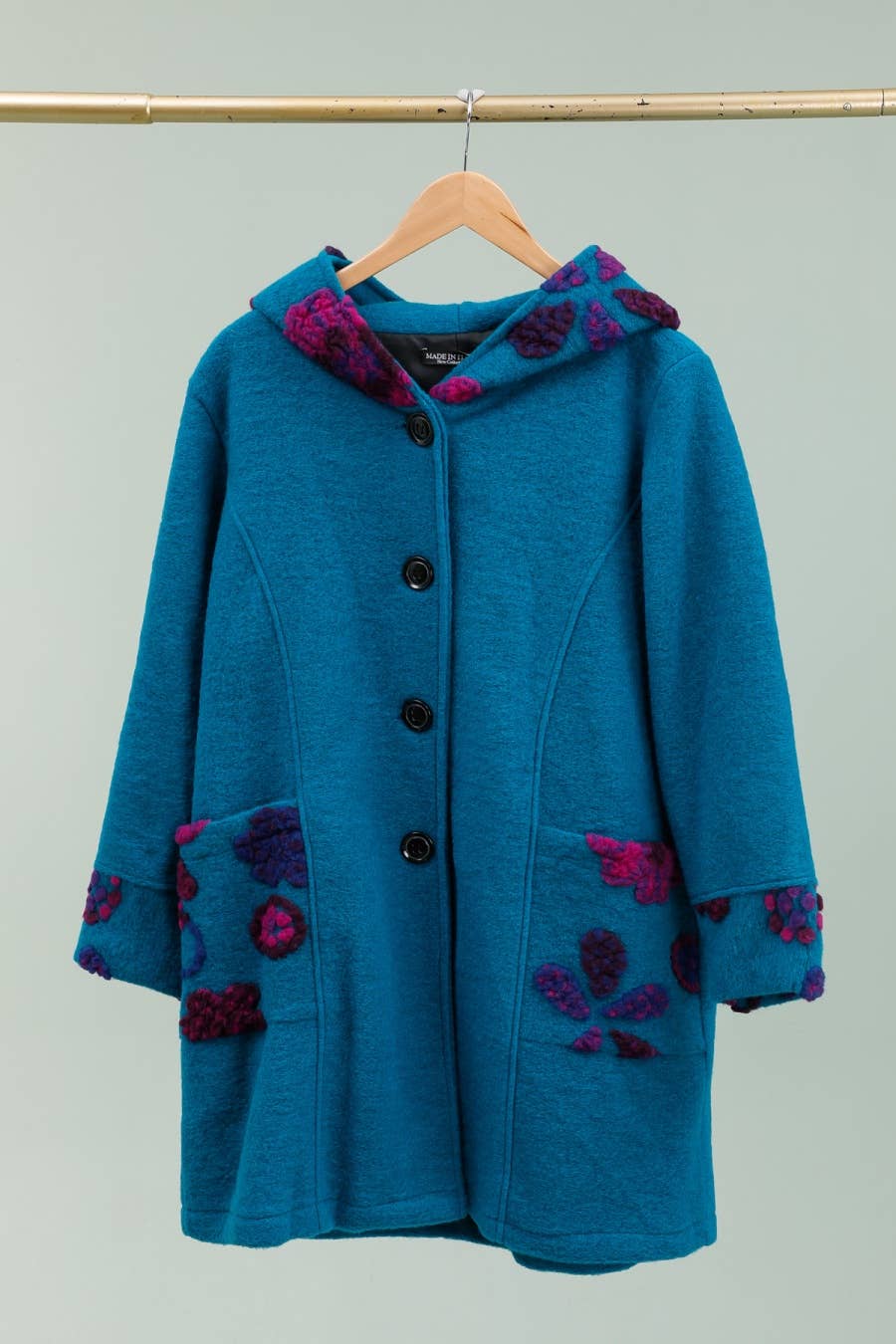 la maison des fibres naturelles – wholesale Rock - Dam – Broderad kappa 99025 80% ull 20% polyester15