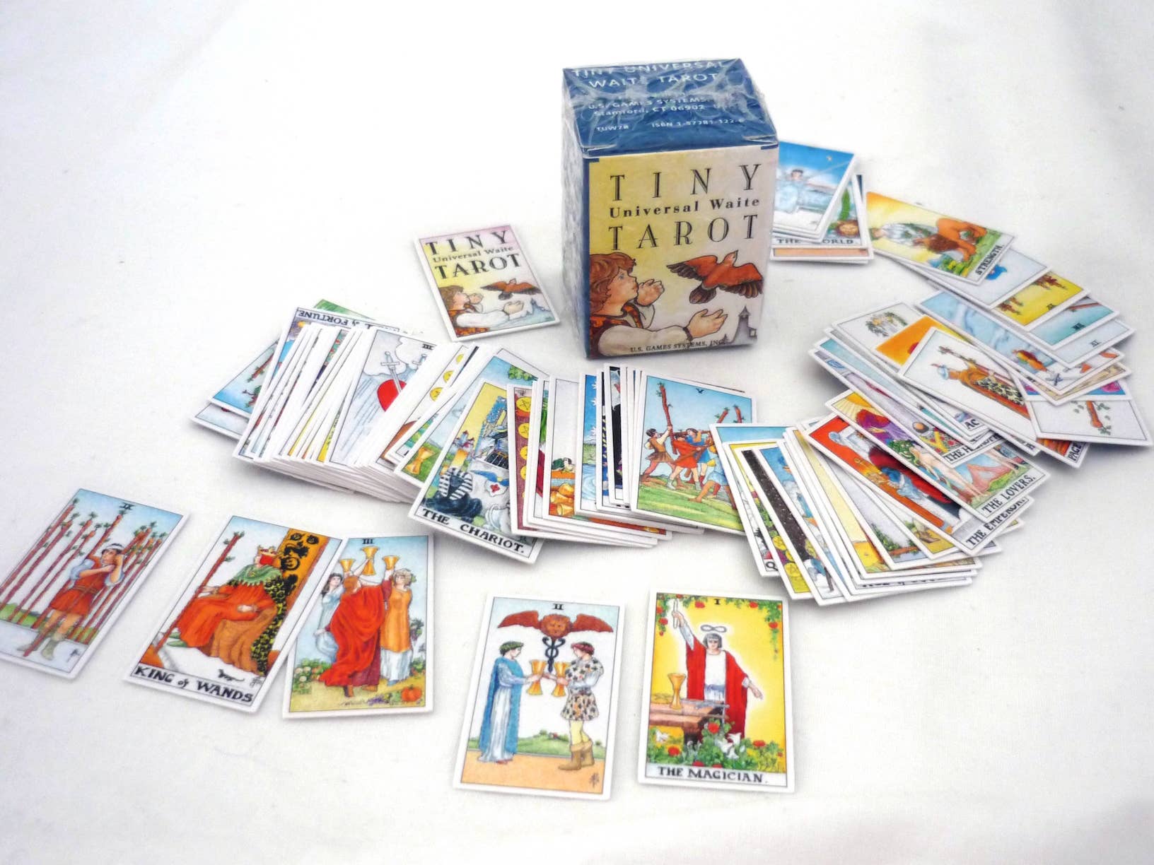 Cardshouse – wholesale Tarot cards – Tiny Universal Waite Tarot Cards Us Games Systems6