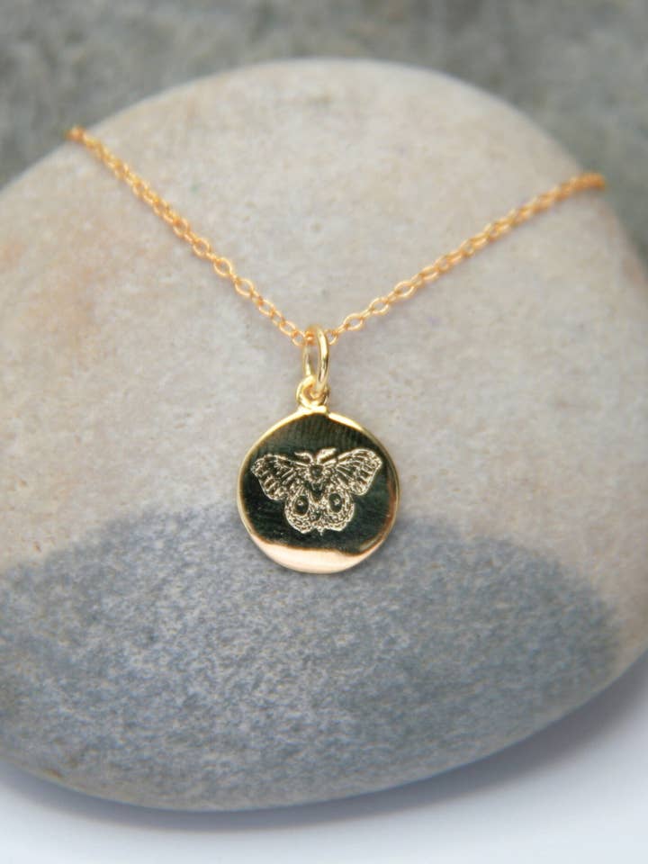 Licht im Dunkeln Halskette in Gold für den Großhandel von Heart and Lotus Sterling Silver Jewelry