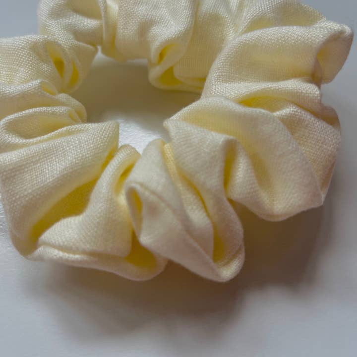 ayla - Wholesale Scrunchie - Women’s - Ivory Scrunchie1