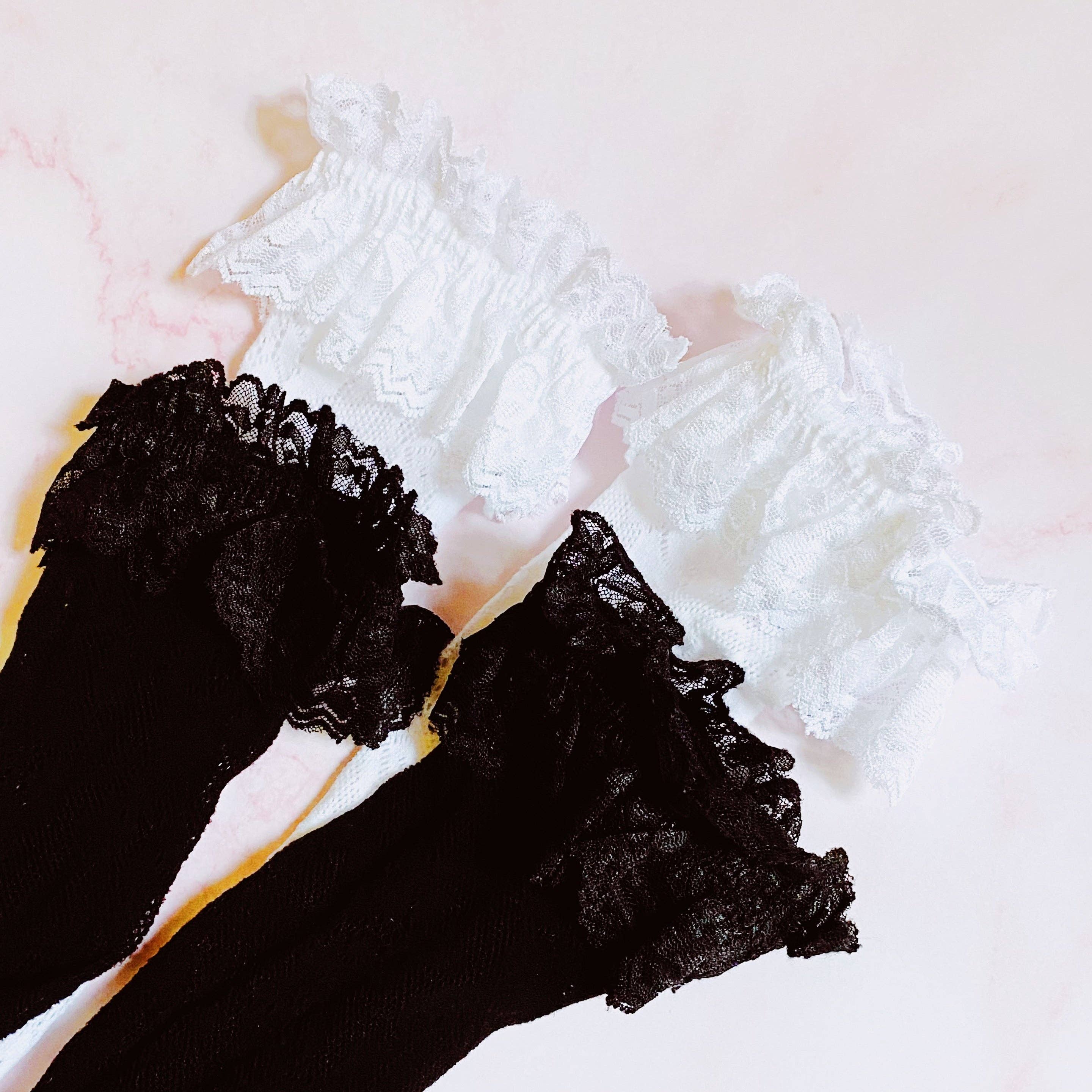 Ellison+Young - Vendita all'ingrosso Calzini - Donna - Set di 2 paia di calzini in pizzo stile anni ’807