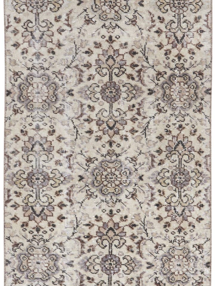 Madisyn - 2'7" x 5'8" for wholesale by Biev