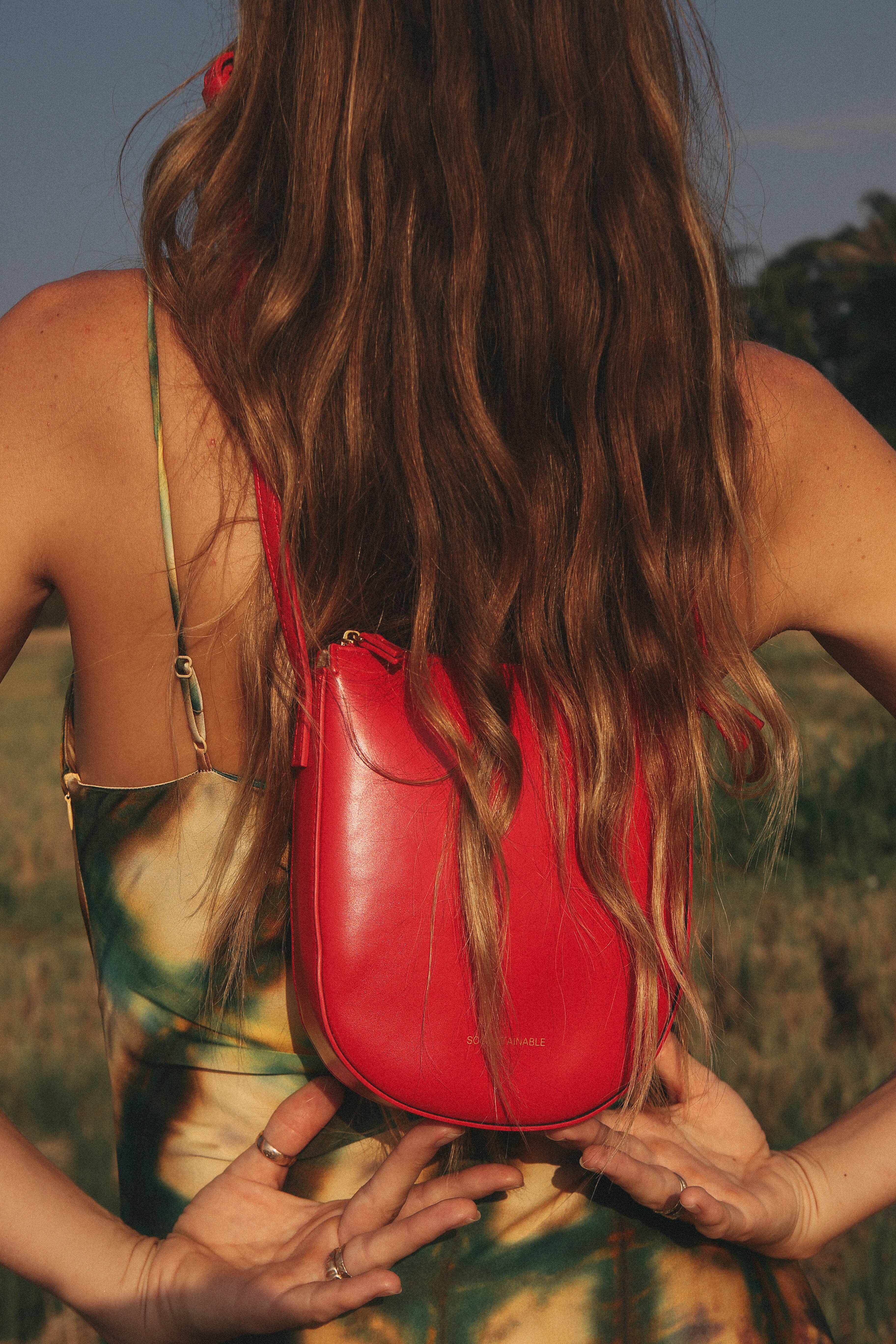 Sook Stainable - Wholesale Crossbody Bag - Women's - Eva - Apple Skin Sustainable Leather Strap Crossbody Bag Red1