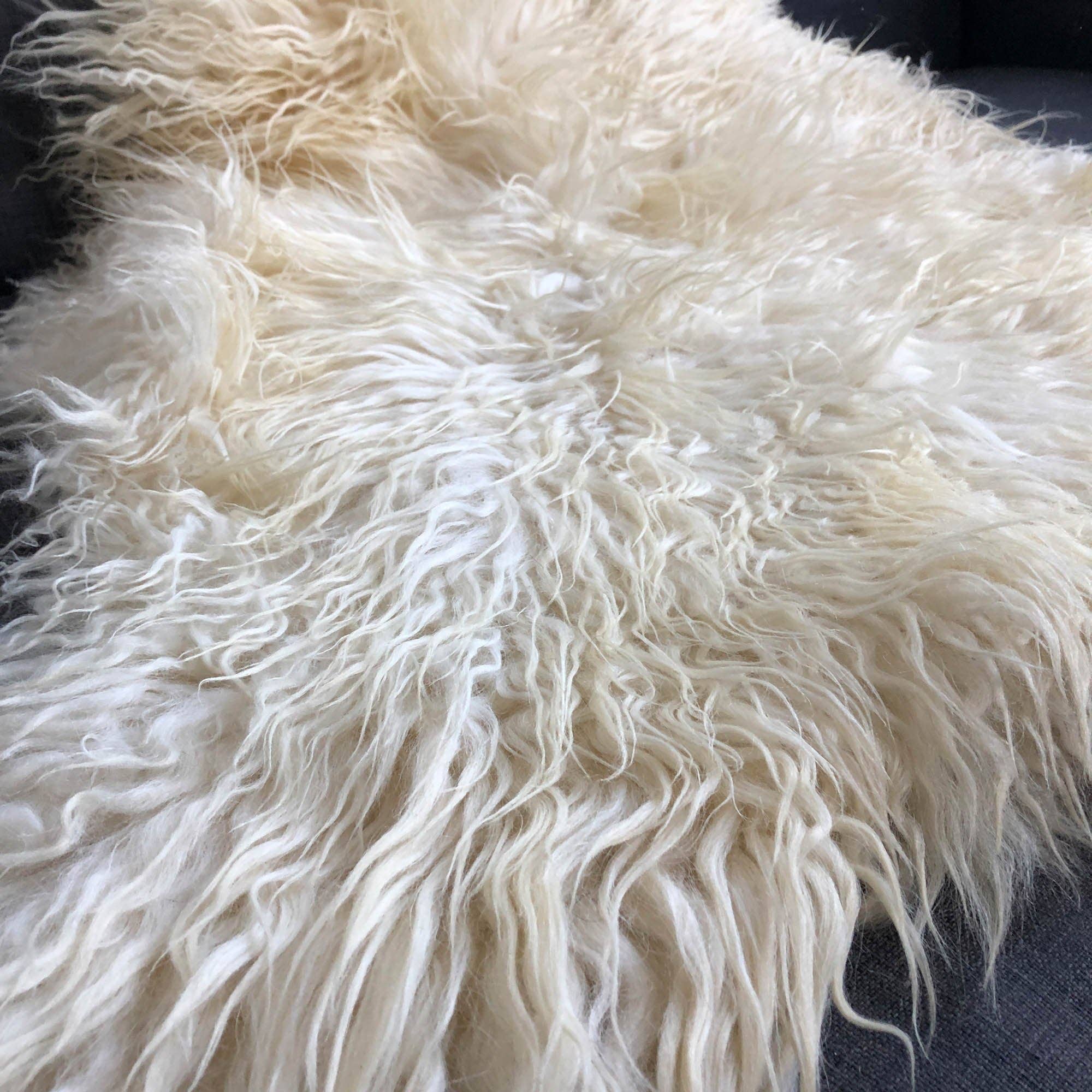 Wildash London - Wholesale Area Rug - Icelandic Curly White Sheepskin Rug 100%4