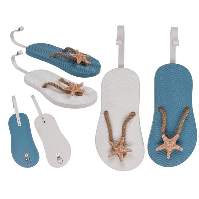 Gancio appendiabiti in legno a forma di infradito per la vendita all'ingrosso da parte di Out of the blue KG