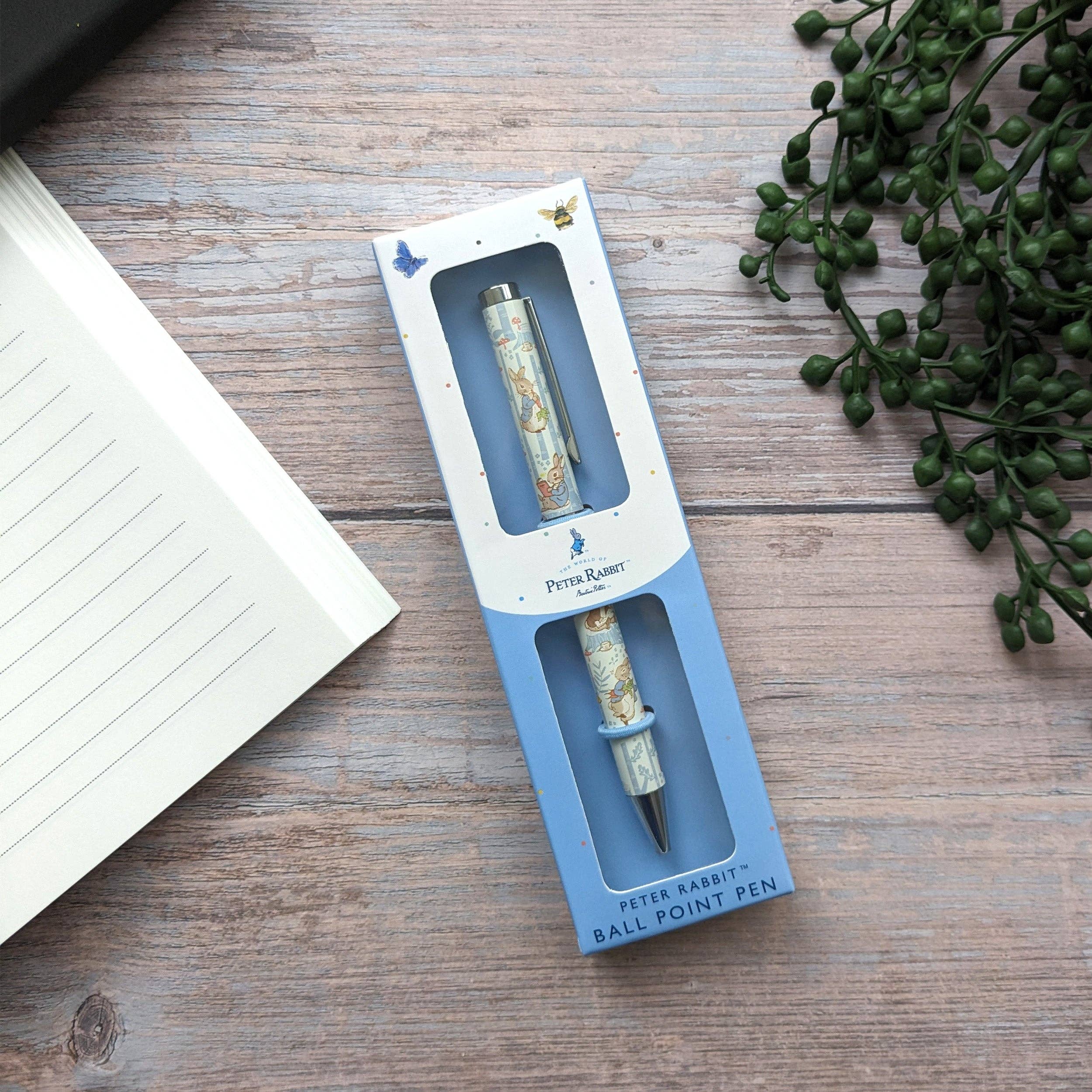 Robert Frederick Ltd - Vente Stylos - Stylo à bille Peter Rabbit Forest Picnic en boîte cadeau6